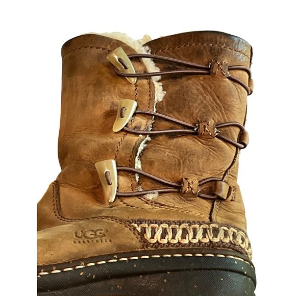 Ugg Sherpa Lined Leather and Sheepskin Booties‎ size 6 - Picture 10 of 14